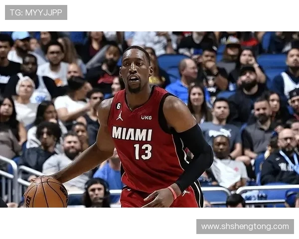 吉米巴特勒带领热火队再创辉煌展现领袖风范与不屈精神